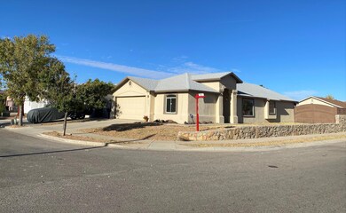 300 Schoellkopf Place, Horizon City, TX 79928 - photo 5