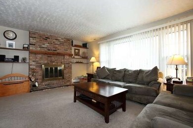 2410 Alexander St, Homewood, IL 60430 - photo 4