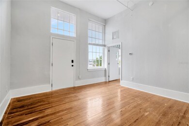 1090 10th St N unit 5, Saint Petersburg, FL 33705 - photo 5