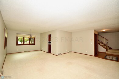 3302 Elm St N, Fargo, ND 58102 - photo 6