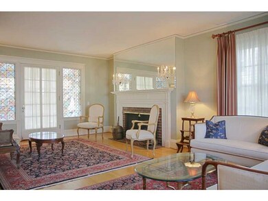 121 Laurel Ave, Providence, RI 02906 - photo 4