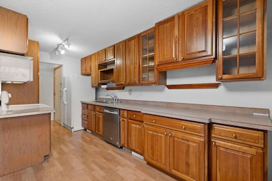 3431 Kent St unit 801, Saint Paul, MN 55126 - photo 4