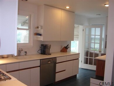 33 Aspinwall Rd, Albany, NY 12211 - photo 6