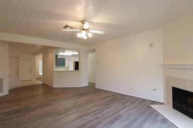 1416 Caslyn Dr, Rosenberg, TX 77471 - photo 4