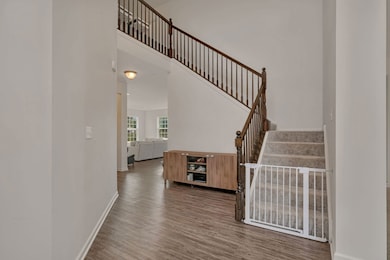 5815 Fairview Ln, Hoffman Estates, IL 60192 - photo 4