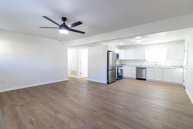 235 Midway Ave, Madisonville, KY 42431 - photo 6