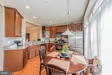 3903 Madison Park Ln, Burtonsville, MD 20866 - photo 2