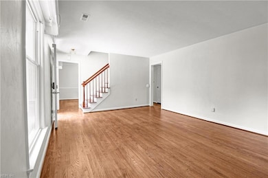 17 Cale Cir, Newport News, VA 23606 - photo 4