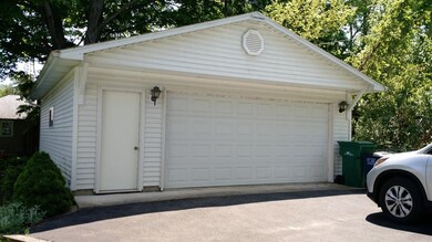 7089 N Cottage Grove Ave, New Carlisle, IN 46552 - photo 2