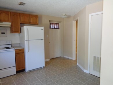 5164 Alpha Ave unit 1 (REAR), Jacksonville, FL 32205 - photo 4