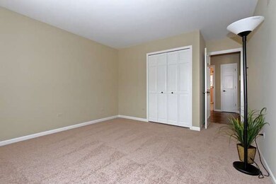 2243 Aster Ct, Naperville, IL 60565 - photo 4