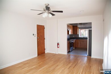 152 Belleville Ave unit 7, Bloomfield, NJ 07003 - photo 3