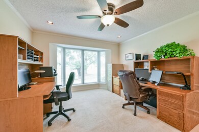 300 Oak Dr, Friendswood, TX 77546 - photo 5