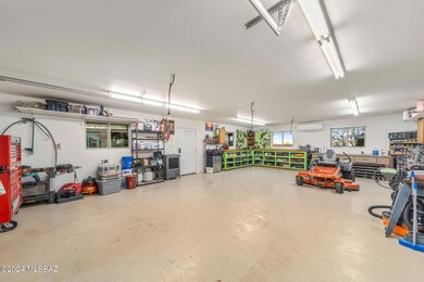 831sqft Workshop!