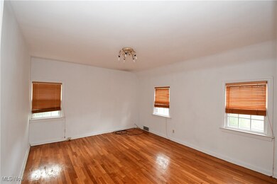 3680 Berkeley Rd, Cleveland, OH 44118 - photo 6