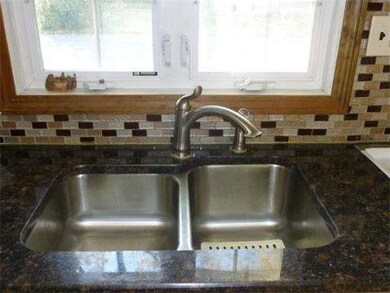 42 Deroche Cir, Ludlow, MA 01056 - photo 6