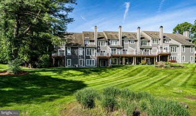 402 W Village Ln, Chadds Ford, PA 19317 - photo 4