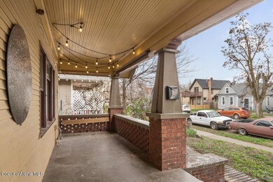 34- Porch