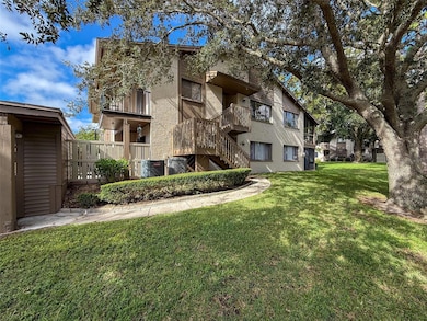 12901 Fairway Dr unit D, Hudson, FL 34667 - photo 6