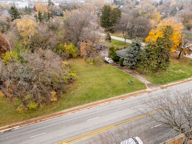 10/11 Maple Ave, Downers Grove, IL 60515 - photo 2