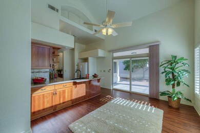 015_Family Room and Kitchen