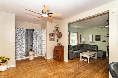 Living Room / Dinning Room Access