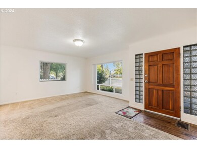 502 E 5th St, Newberg, OR 97132 - photo 6