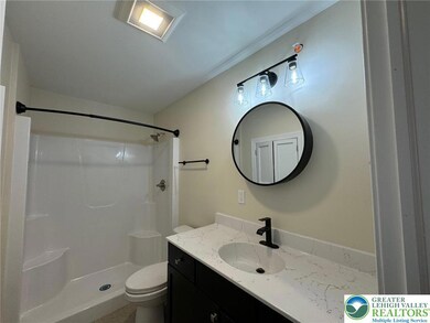 202 Center St unit 5, Stockertown, PA 18083 - photo 5