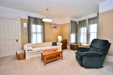 7 Living Room III