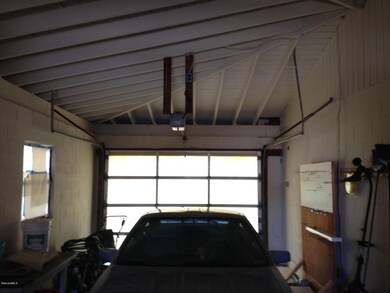 1201 vassar one car garage