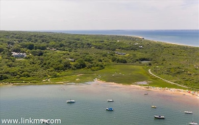 7 Clay Pit Ln, Aquinnah, MA 02535 - photo 7