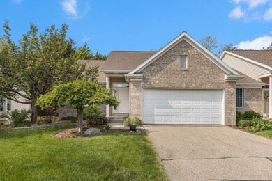 2127 Krislin Dr NE, Grand Rapids, MI 49505 - photo 2