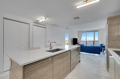 Icon Bay unit 3407, Miami, FL 33137 - photo 6