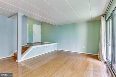 108 Roberts Ln unit 201, Alexandria, VA 22314 - photo 3