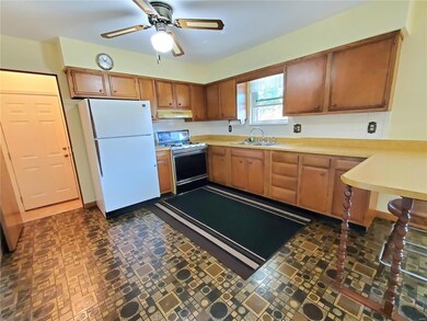 503 Bauer Ln, Maryville, IL 62062 - photo 7