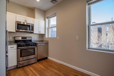 28-30 Cooper St unit 2, Boston, MA 02113 - photo 4
