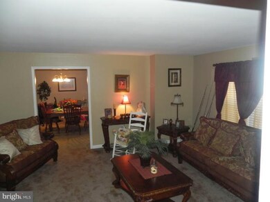 10713 Holleybrooke Dr, Spotsylvania, VA 22553 - photo 6