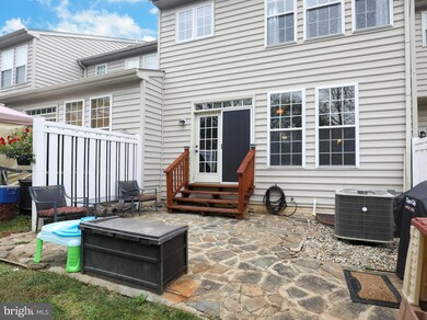 59 Riparian Ln, Ranson, WV 25438 - photo 3