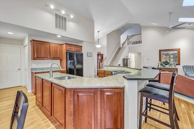 498 Elk Run unit 498, Shelton, CT 06484 - photo 4