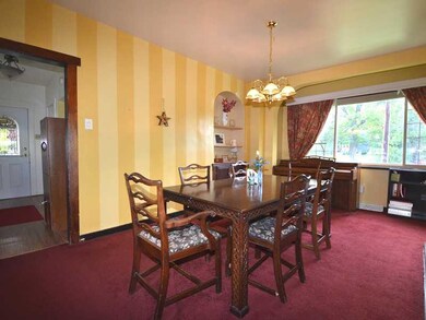 Dining Room. Large formal dining room. Hardwood un