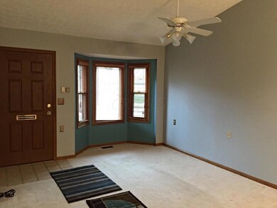 1427 Pegwood Dr, Columbus, OH 43229 - photo 6