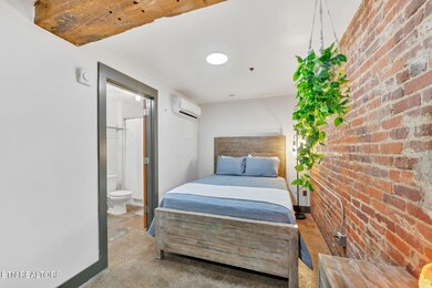 6-web-or-mls-MMM_2728