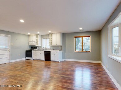 1 Kings Ct, Albany, NY 12211 - photo 7
