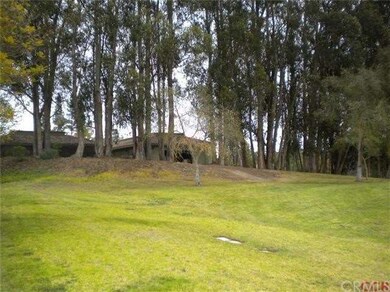 Clubhouse Close by Within Walking Distance