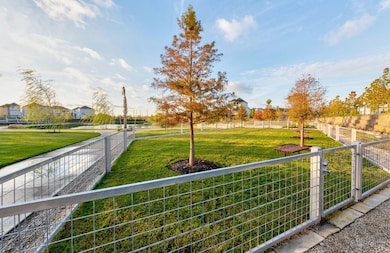 6122 Cottage Grove Lake Dr, Houston, TX 77007 - photo 3