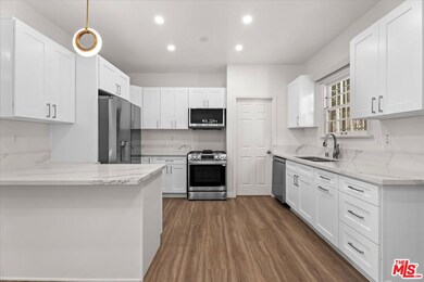 9687 W Olympic Blvd, Beverly Hills, CA 90212 - photo 4