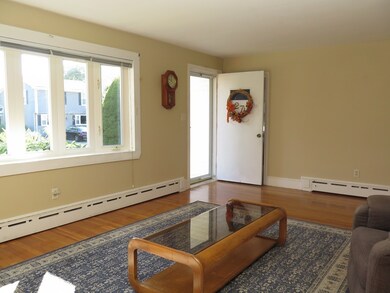 27 Hilltop Rd, North Dartmouth, MA 02747 - photo 3