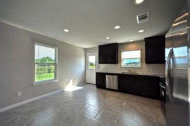 1415 Lake City Ln, Houston, TX 77047 - photo 6