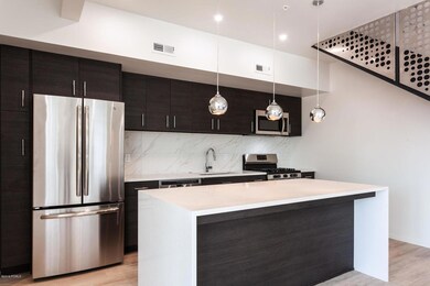 15 E Kensington Ave V Salt-008-007-E Ken