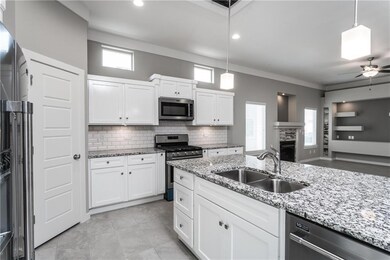 908 Muffleson St, Horizon City, TX 79928 - photo 7